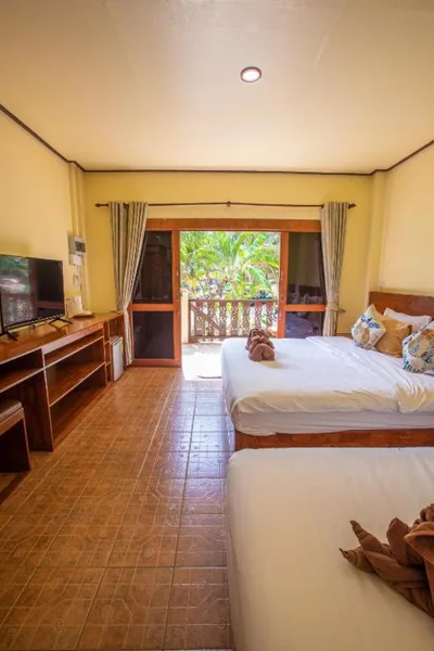 Chambre familiale en bord de mer avec climatisation — Coral View Resort